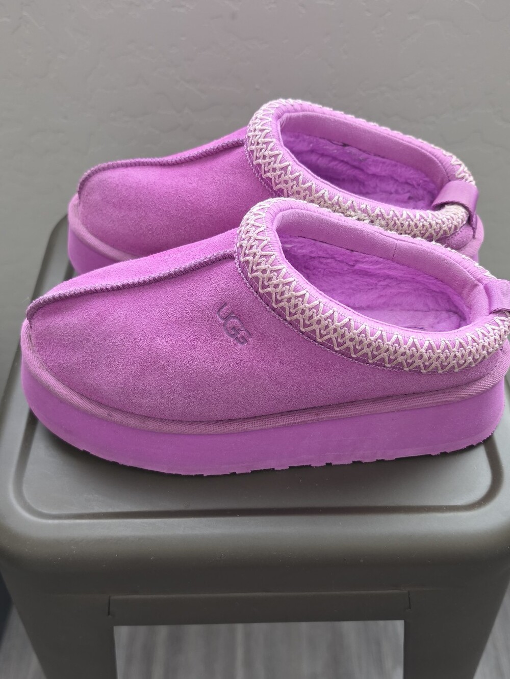 UGG Tasman Slippers Women’s Size 6 Purple Pink Suede Shearling Slip On Shoes - Picture 6 of 11